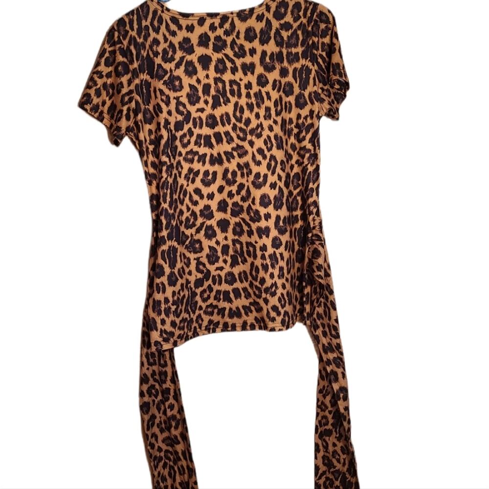 Cheetah Print top, size Small Soft & Stretchy - Picture 5 of 6